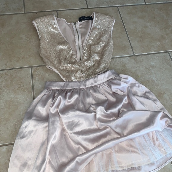 akira rose gold dress | Dresses | Akira Sequin Inverted